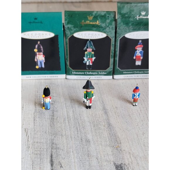 Hallmark miniature clothes pins Soldier ornament Xmas set - Picture 1 of 5